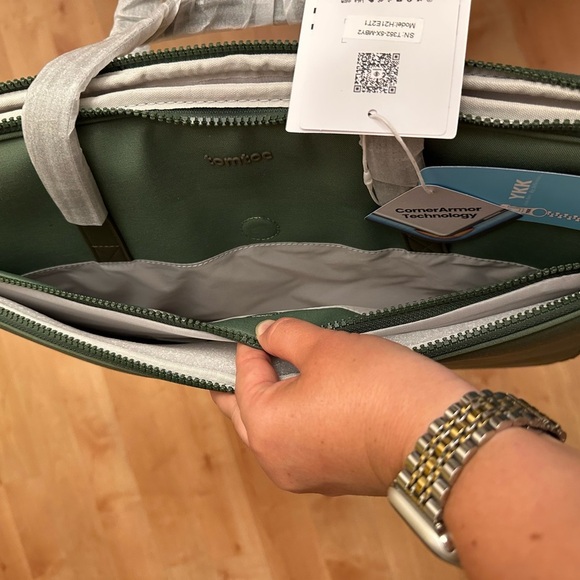 NWT tomtoc laptop bag - Picture 8 of 10